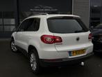 Volkswagen Tiguan 2.0 TSI Sport&Style 4Motion Pano Trekhaak, Auto's, Volkswagen, Stof, Gebruikt, Zwart, 4 cilinders