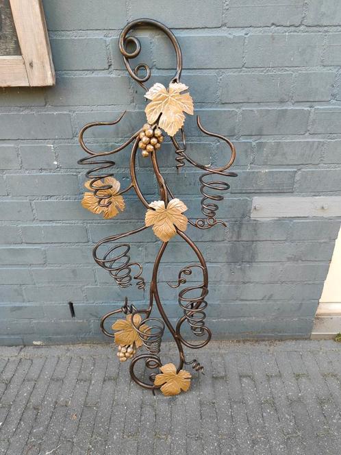 Prachtig handgesmede vintage wijnrek wandobject, Huis en Inrichting, Woonaccessoires | Wijnrekken, Gebruikt, Metaal, Ophalen