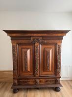 Antieke kast met houtsnijwerk en lades, Ophalen of Verzenden