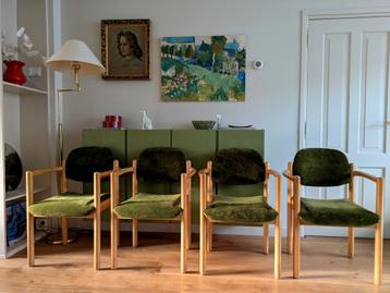 Vintage stoelen hout armleuning met Teddy velours groen x4 beschikbaar voor biedingen