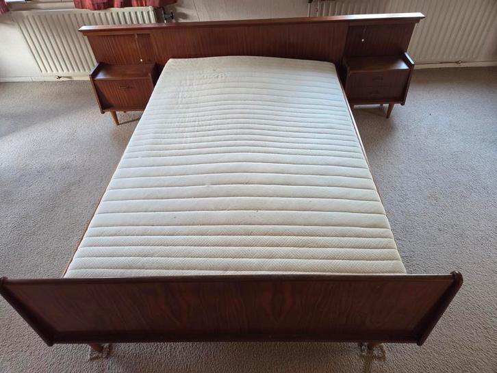 2 persoons bed begin jaren 60, Antiek en Kunst, Antiek | Meubels | Bedden, Ophalen