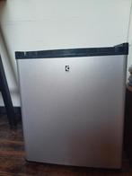 Candor mini fridge, Witgoed en Apparatuur, Koelkasten en IJskasten, Ophalen, Zonder vriesvak, Minder dan 85 cm, 45 tot 60 cm
