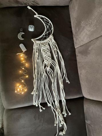 Moses dromenvanger Macramé maan met verlichting (KWF) beschikbaar voor biedingen