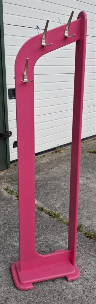 Leuke roze staande kapstok, Ophalen, Gebruikt, Staande kapstok, 150 tot 200 cm