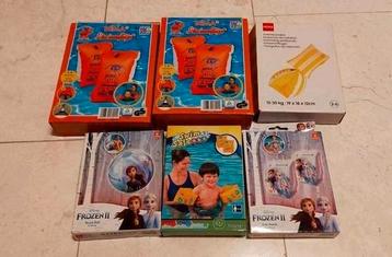 5 zwembandjes + 1 ball beschikbaar voor biedingen