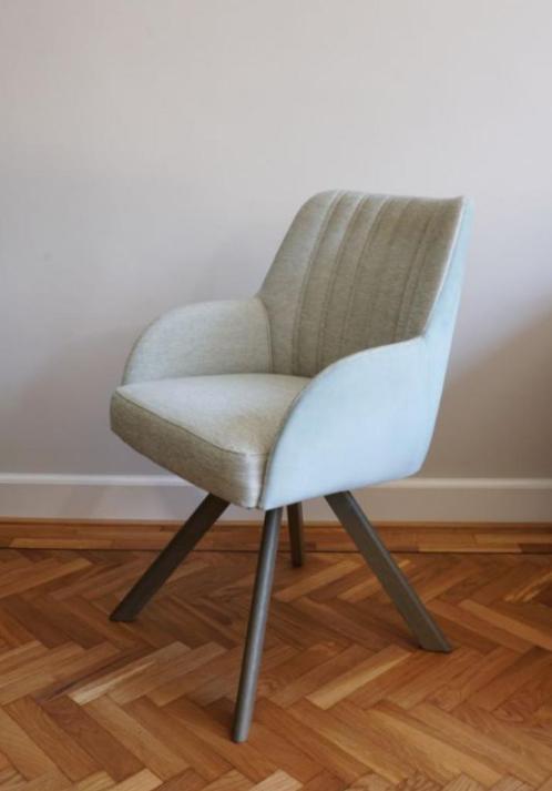 3x Nieuwe en Luxe Miles Chair. 40% van de aankoopprijs!, Huis en Inrichting, Stoelen, Zo goed als nieuw, Drie, Hout, Stof, Wit