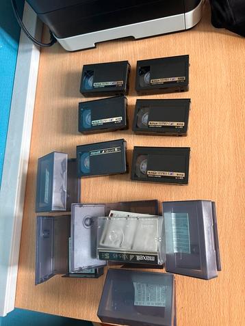 VHS videorecorder tapes 6x bespeeld beschikbaar voor biedingen