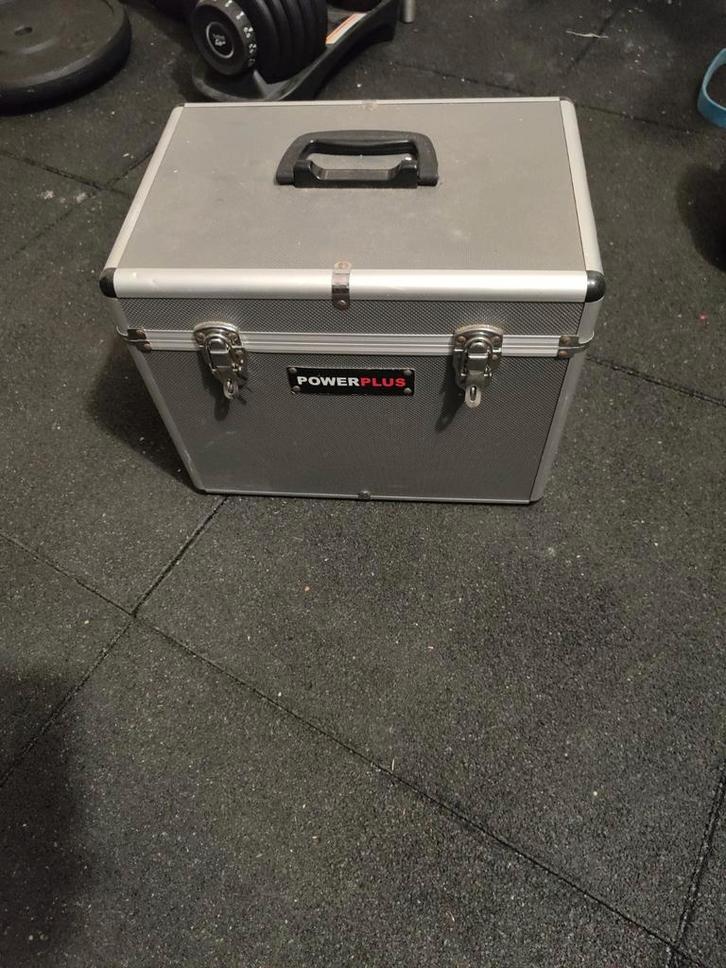 Cirkelzaag Powerplus in Doos + Extra Bladen, Doe-het-zelf en Verbouw, Gereedschap | Zaagmachines, Gebruikt, Cirkelzaag, Ophalen