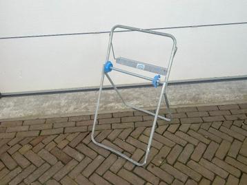 Torkrolhouder vloerstandaard voor grote rollen beschikbaar voor biedingen