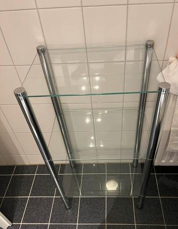 Glas tafel/rek beschikbaar voor biedingen
