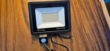 Blivrig LED Floodlight met bewegingssensor - 50W buitenlamp beschikbaar voor biedingen