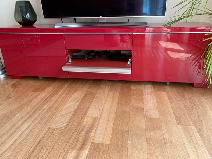 TV meubel Bestå Burs IKEA, hooglans rood, Huis en Inrichting, Kasten | Televisiemeubels, Zo goed als nieuw, Minder dan 100 cm