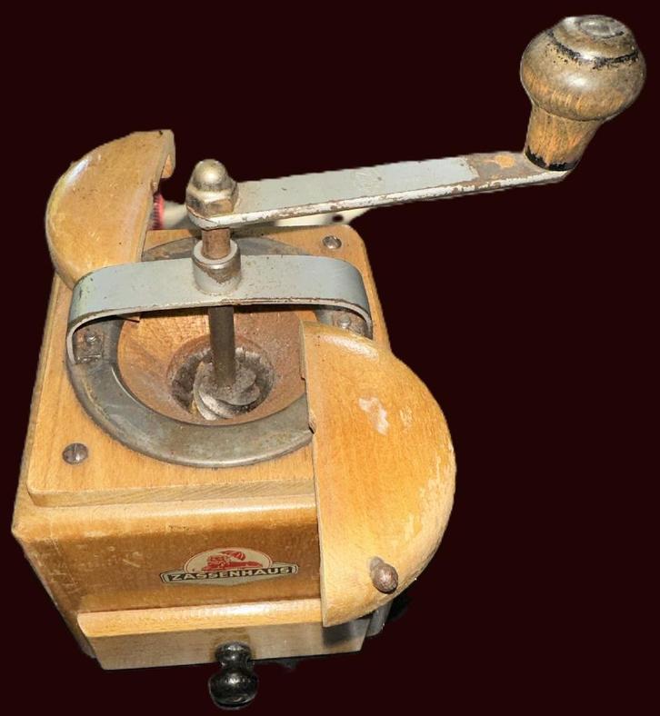 Vintage koffiemolen Zassenhaus mooie houten vermaler, Antiek en Kunst, Antiek | Keukenbenodigdheden, Ophalen