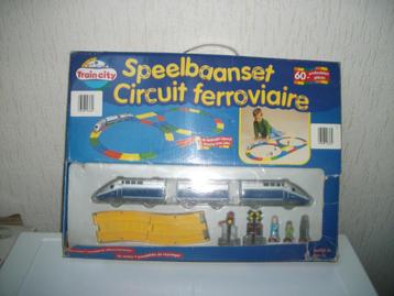 Speelbaanset 60 delig van plastic (Traincity)  beschikbaar voor biedingen