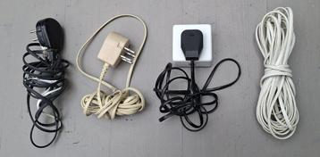 GRATIS: telefoonsnoeren + wandcontactdoos beschikbaar voor biedingen