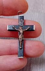 crucifix hanger France, Verzamelen, Religie, Ophalen of Verzenden