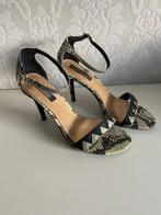 NIEUW Hoge hakken 10 cm, Sacha, sandaal, mt 40, slangenprint, Nieuw, Ophalen of Verzenden, Schoenen met hoge hakken, Sacha
