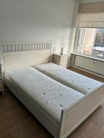 Ikea bed 180x200 en nachtkastjes, Huis en Inrichting, Slaapkamer | Bedden, Tweepersoons, Ophalen of Verzenden, Zo goed als nieuw