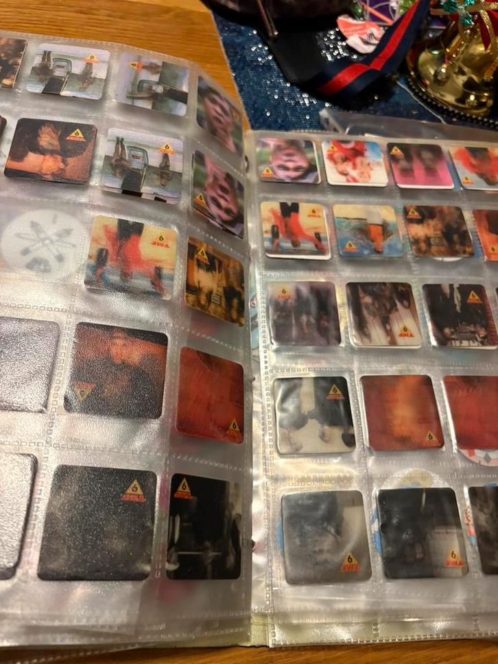 Complete set music factory music clips flippos, Hobby en Vrije tijd, Verzamelkaartspellen | Yu-gi-Oh!, Zo goed als nieuw, Meerdere kaarten