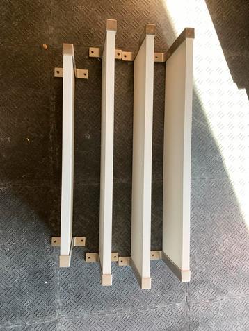 Witte Wandplanken - 3x 80cm, 1x 64cm beschikbaar voor biedingen