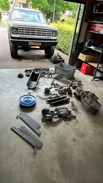 Onderdeelen dodge w200 /d200 beschikbaar voor biedingen