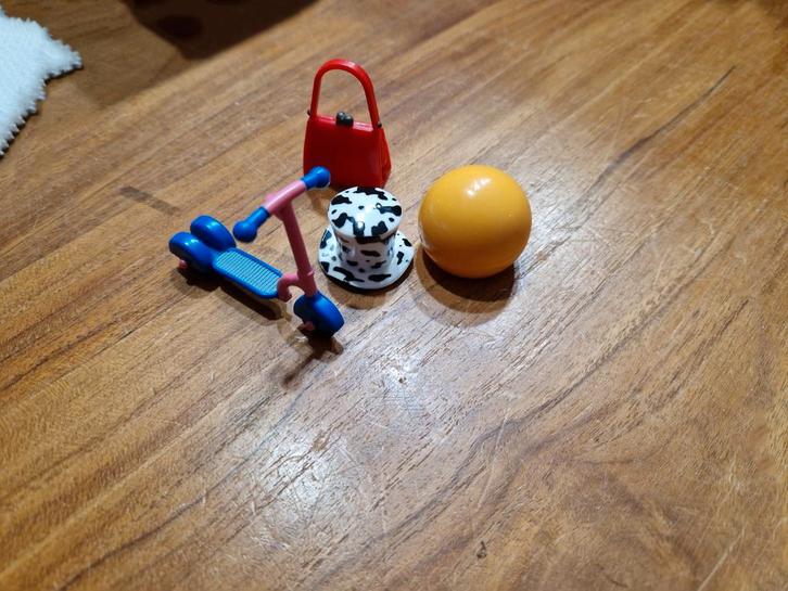 Teletubbies Step, Handtas, Bal en hoed - 4 accessoires, Verzamelen, Speelgoed, Zo goed als nieuw, Ophalen of Verzenden