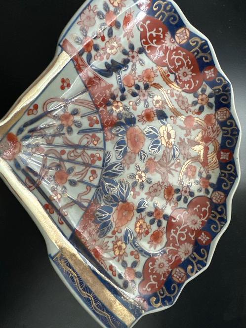 Imari Stijl Waaiervormige Plaat Victoria Ware, Antiek en Kunst, Antiek | Schalen, Ophalen