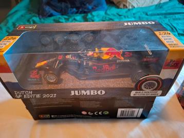 Red Bull auto's 9 stuks  alles in 1 koop 7x 1:24  beschikbaar voor biedingen