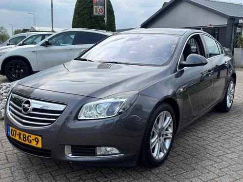 Opel Insignia 1.6 Turbo Sedan Cosmo Xenon Youngtimer, Auto's, Opel, Bedrijf, Insignia, ABS, Airbags, Airconditioning, Bluetooth