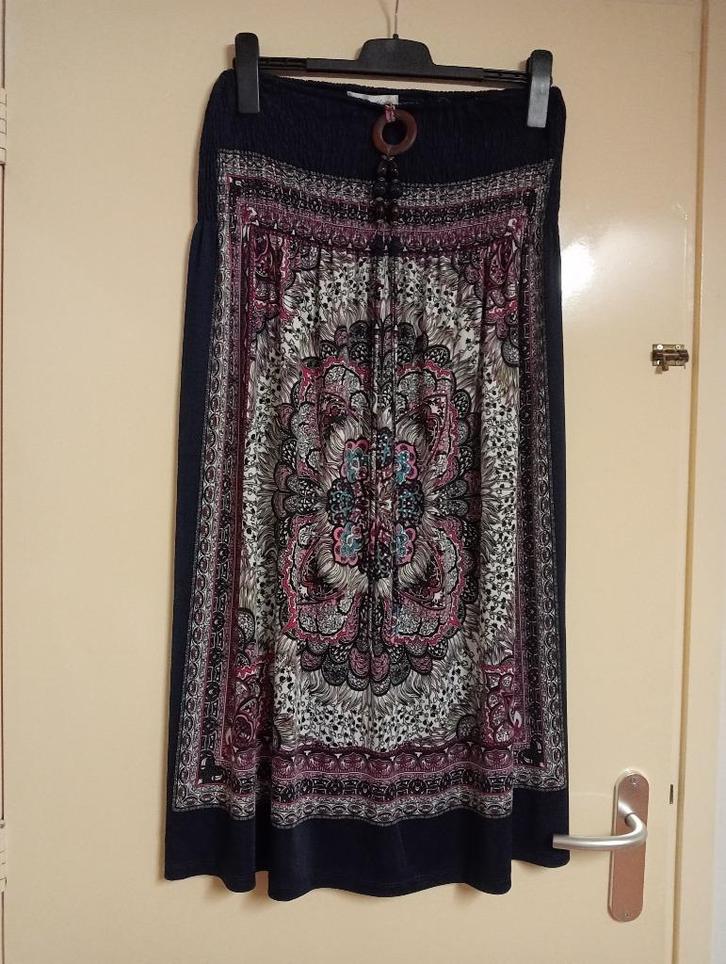 Lange rok zgan Spaans idee, Kleding | Dames, Rokken, Zo goed als nieuw, Maat 42/44 (L), Rood, Onder de knie, Ophalen of Verzenden