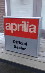 Originele Aprilia dealer lichtbak, reclame, vintage, mancave, Ophalen, Zo goed als nieuw, Lichtbak of (neon) lamp