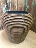 Mooie rotan bloempot, 30 cm hoog, 25 tot 40 cm, Overige materialen, Rond, Ophalen of Verzenden