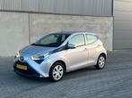 Toyota Aygo 1.0 VVT-i x-fun 84.000 KM NAP+LED+AIRCO+CRUISE+M, Voorwielaandrijving, Stof, Gebruikt, Start-stop-systeem