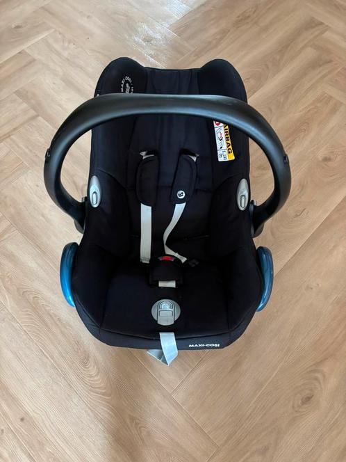 Kinderstoel Maxi Cosi CabrioFix incl. Base & Voetenzak, Kinderen en Baby's, Autostoeltjes, Zo goed als nieuw, Maxi-Cosi, 0 t/m 13 kg