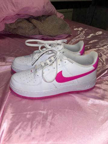 Roze Nike Air Force 1 - Maat 39 - Zo goed als nieuw! beschikbaar voor biedingen