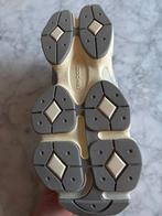 New Balance 9060 - Maat 42, Kleding | Dames, Schoenen, Overige kleuren, New Balance, Nieuw, Ophalen of Verzenden