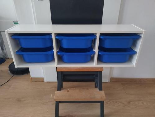 Ikea Trofast wandopberger met bakjes, Kinderen en Baby's, Kinderkamer | Commodes en Kasten, Gebruikt, Kast, Minder dan 90 cm, 75 tot 100 cm