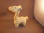HEMA giraf geel grijs gestipt 15 cm velours driehoekje op, Ophalen of Verzenden, Nieuw, Overige typen