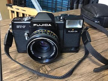 2x Fujica camera’s (spiegelreflex camera ) compactcamera 