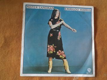 Emmylou Harris - Mister sandman  (7") beschikbaar voor biedingen