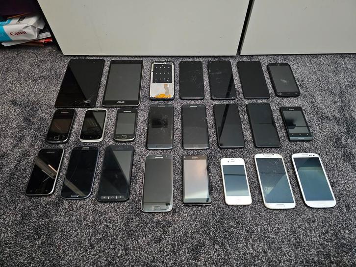 Partij smartphones (23 stuks), Telecommunicatie, Mobiele telefoons | Toebehoren en Onderdelen, Niet werkend, Samsung, Overige typen