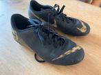 Nike voetbalschoenen meisje - maat 35, Sport en Fitness, Voetbal, Gebruikt, Maat XS of kleiner, Schoenen, Ophalen of Verzenden