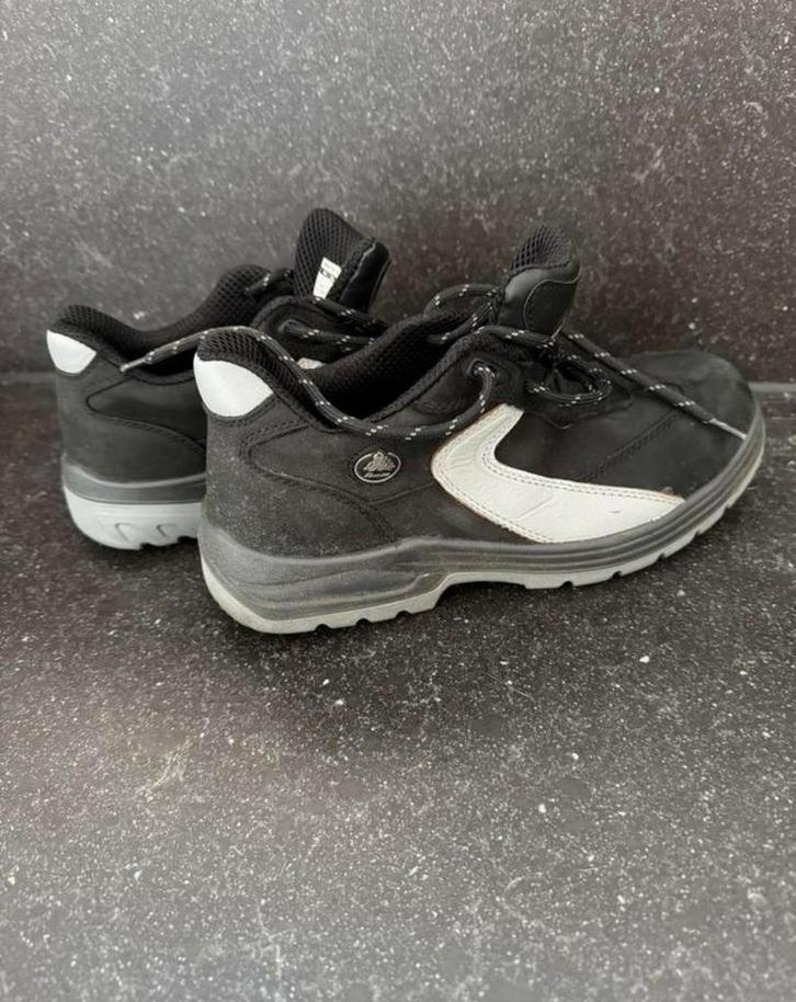 Werkschoenen mt 41 merk Bata, Doe-het-zelf en Verbouw, Veiligheidskleding, Zo goed als nieuw, Ophalen of Verzenden