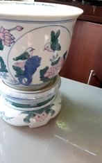Chinees porselein pot op porselein staander, Ophalen of Verzenden