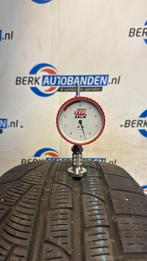 2x Pirelli Sottozero 225/45 R18 95V XL RFT 225/45/18 2254518, 18 inch, Gebruikt, -, -