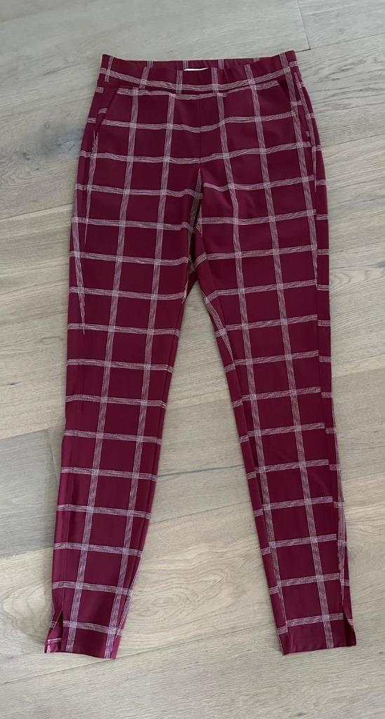 Studio Anneloes broek maat XS, Kleding | Dames, Broeken en Pantalons, Zo goed als nieuw, Maat 34 (XS) of kleiner, Rood, Lang, Ophalen of Verzenden