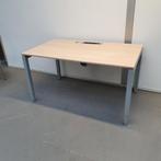 Bureau met elektra aansluiting  - 140x80 cm
