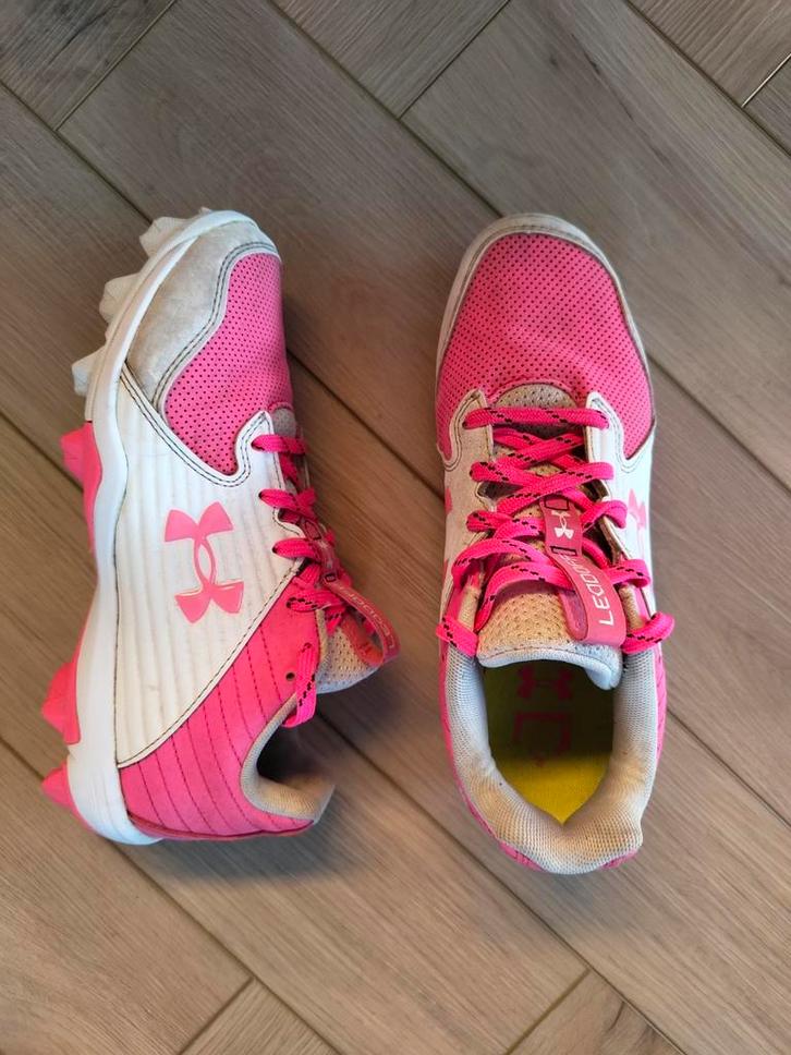 Under armour korfbal schoenen!! Maat 37,5, Sport en Fitness, Korfbal, Gebruikt, Schoenen, Ophalen of Verzenden