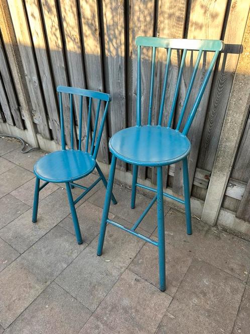 20 leuke vintage stoelen en barkrukken . Mooie patina !!, Huis en Inrichting, Stoelen, Gebruikt, Vijf, Zes of meer stoelen, Overige materialen
