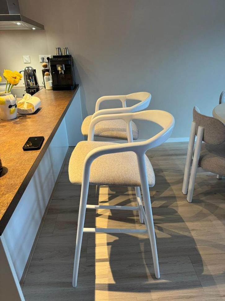 Beige bar krukken, Huis en Inrichting, Barkrukken, Nieuw, 90 cm of meer, 2 krukken, Ophalen